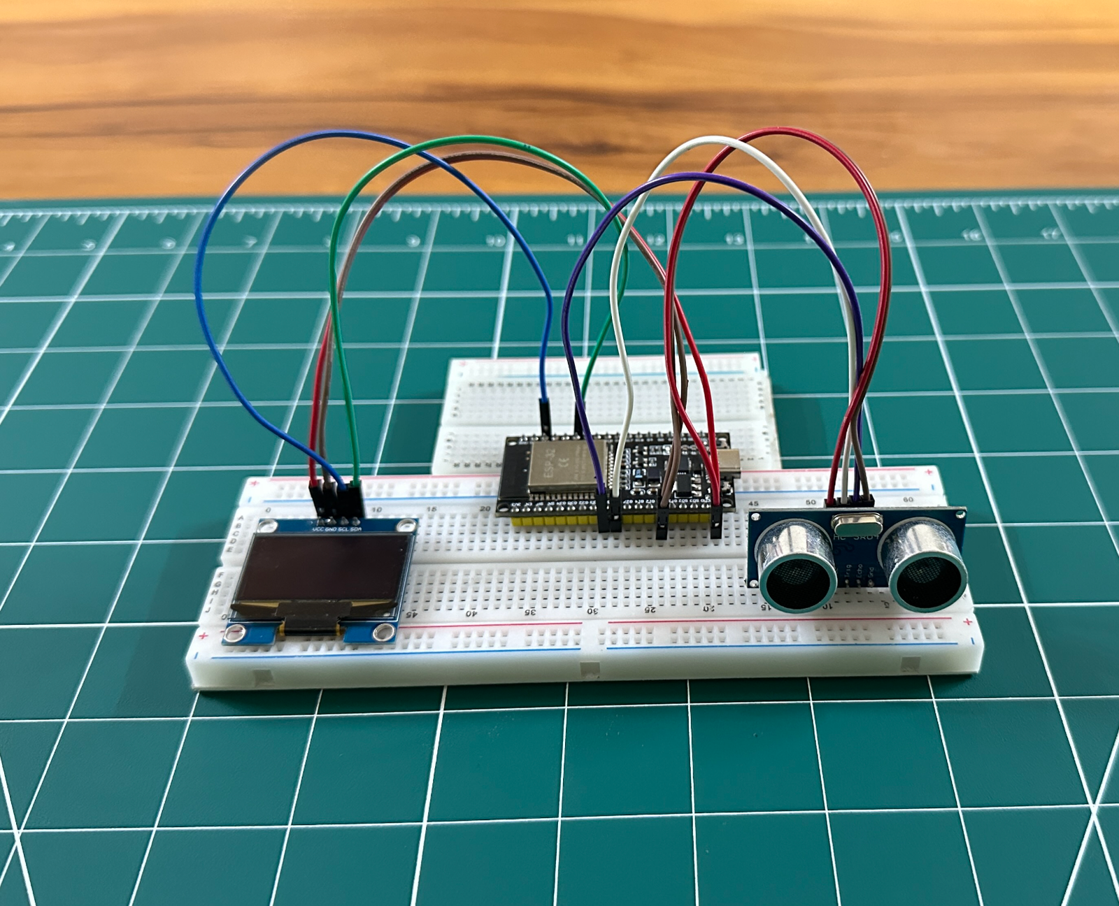 Ultrasonic sensor circuit with ESP32